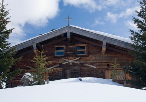 Literarische Almschmankerln: Auf der Alm – Geschichten vom Leben hoch oben